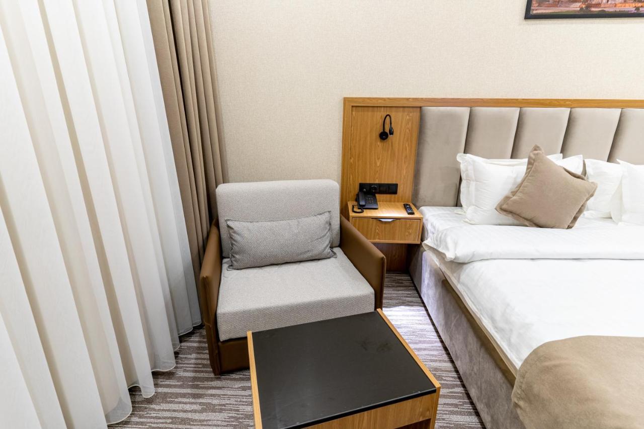 Mirzo Hotel タシュケント エクステリア 写真